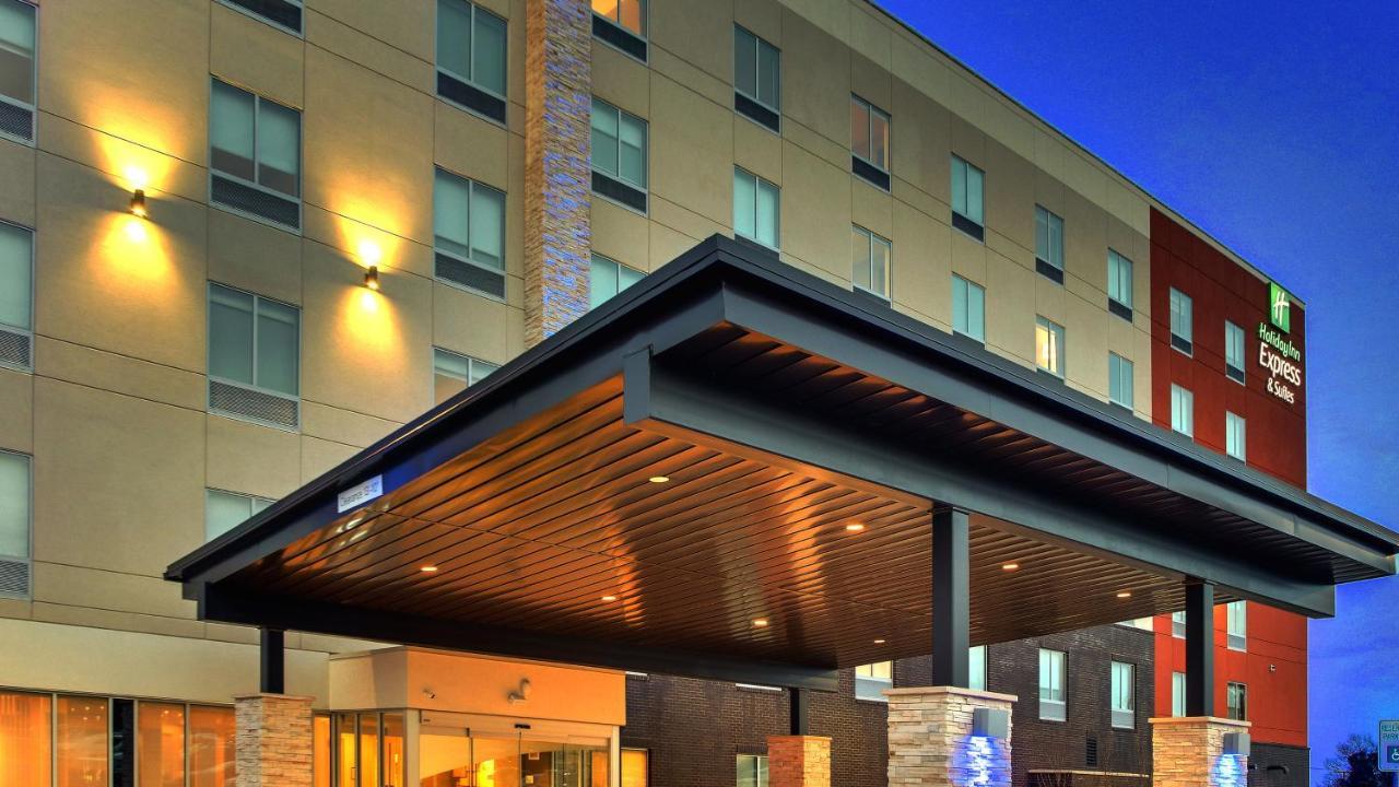 Holiday Inn Express & Suites - Nashville Metrocenter Downtown, An Ihg Hotel Exterior photo